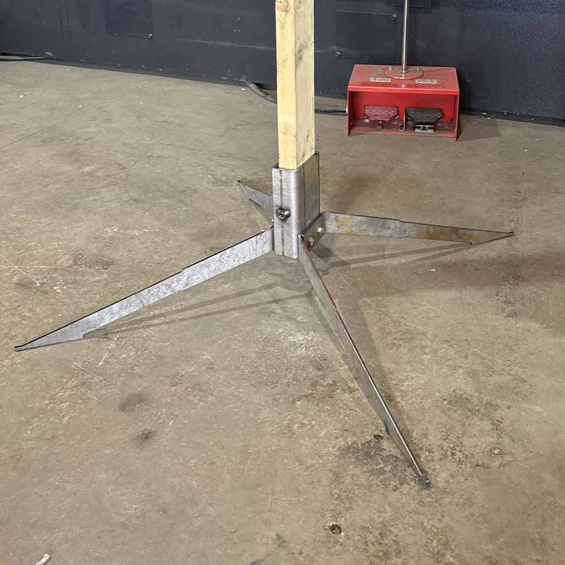 2x4 Steel Target Stand